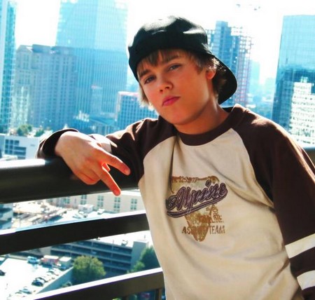 Justin Bieber - Peace out